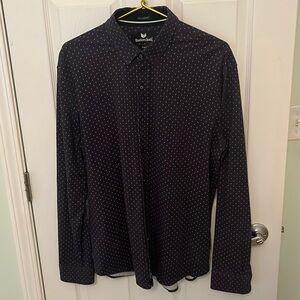 Buttercloth Men’s “Icy Cotton” button down shirt. Size: Large. Color Purple.